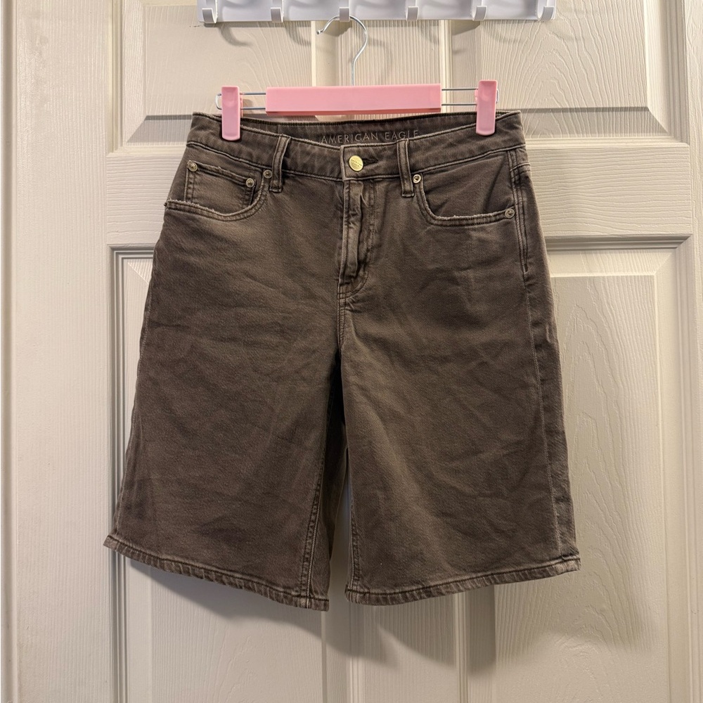 American Eagle Outfitters Women's Tan Bermudas
